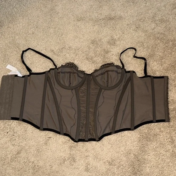 BLACK LACE Corset Strap Braless - URBAN OUTFITTERS (LIKE NEW!) Size: Small - Picture 3 of 3